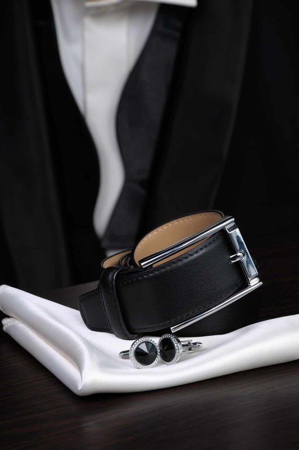 What are the Most Effective Ways to Incorporate a Scarf Belt into Your Look?